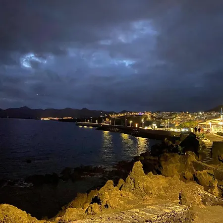 A 2 Minutos De La Playa - Casa Ferrero Apartment